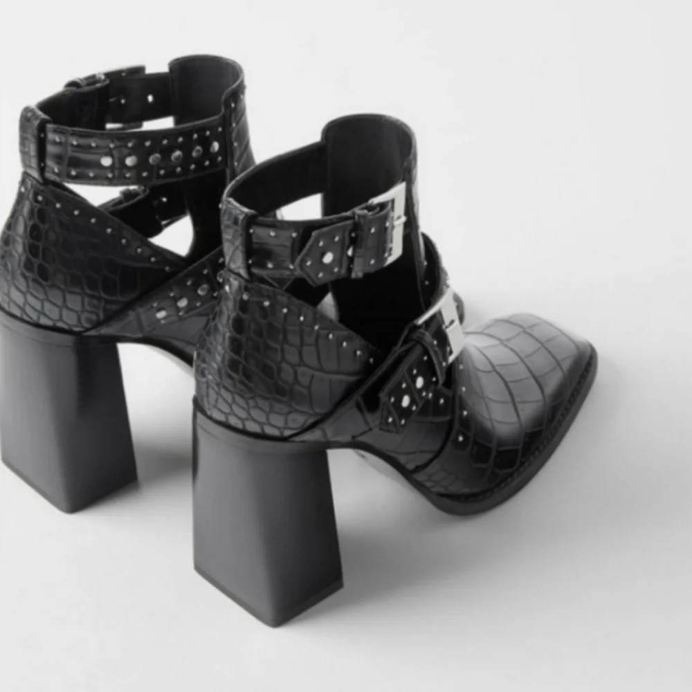 Zara studded ankle boots animal printembossed cut out chunky heel